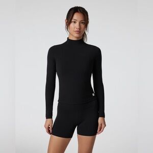 Vuori Black Long Sleeve Top